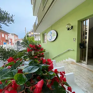 https://hotel-tre-stelle.emilia-romagnahotels.net