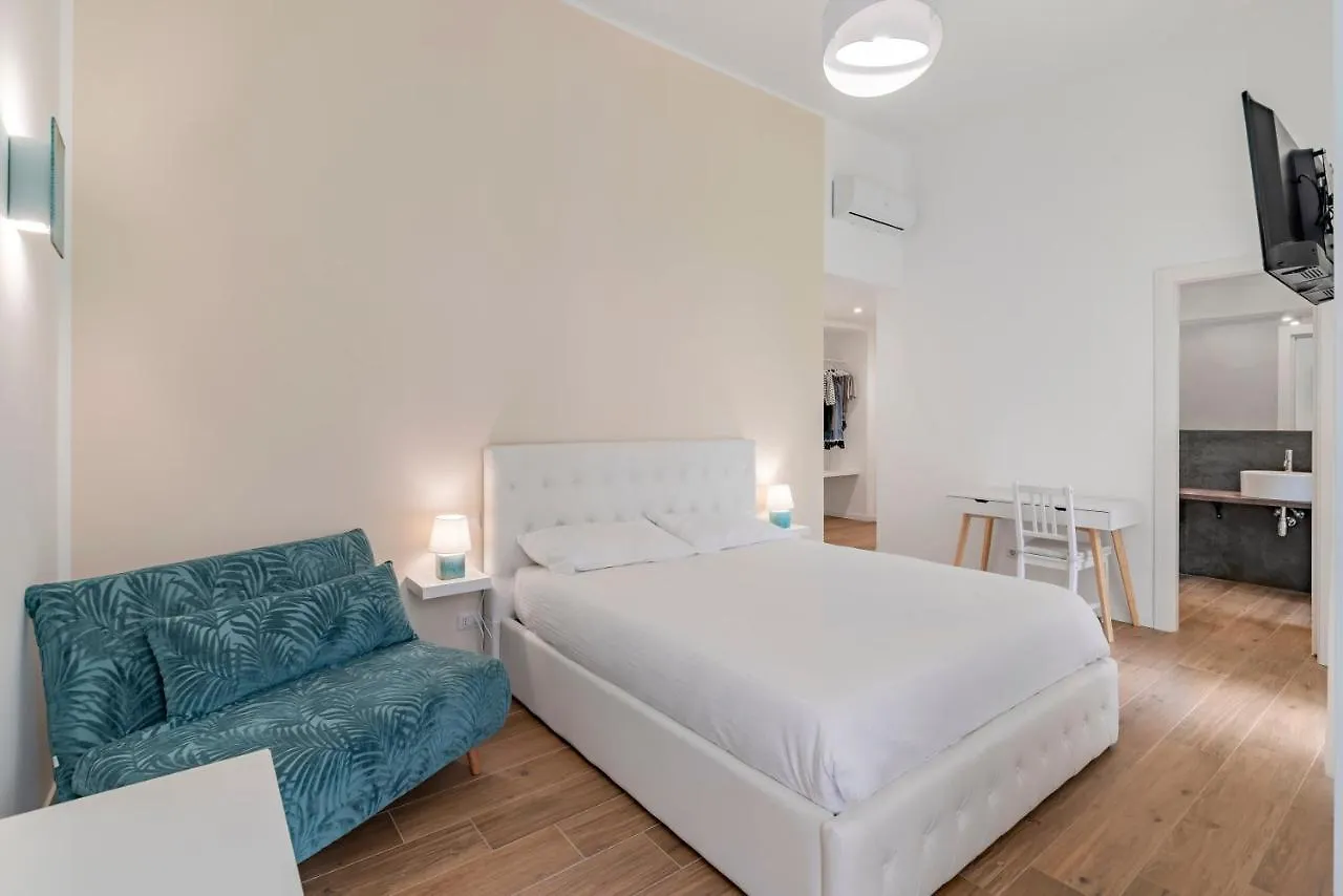 לינה וארוחת בוקר רומא Leo'S Colosseum - Private Apartments איטליה